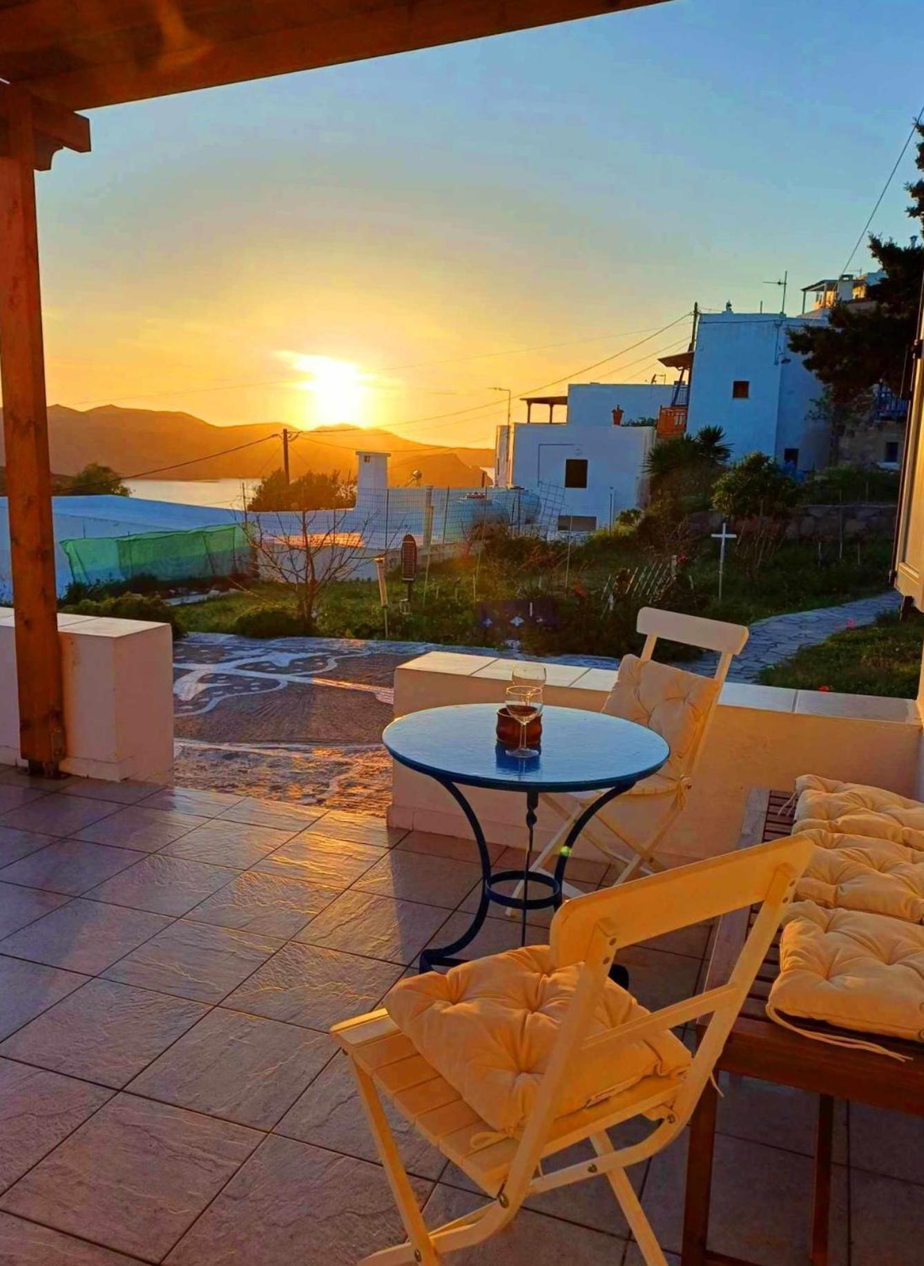 Georgia Rooms Milos Plaka  Екстер'єр фото